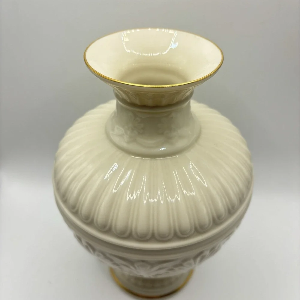 Lenox Athenian Small Vase 24k Gold Trim 8